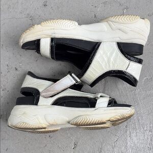 Petrichor sandals